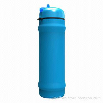 Lightweight silicone water bottles